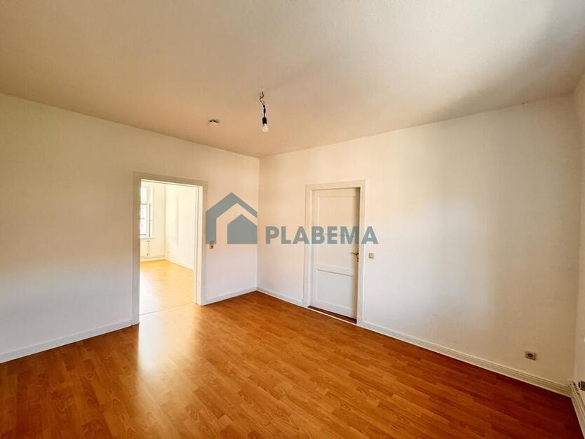 *Preissenkung* 3 Zimmer mit EBK - ideal als 2-er WG geeignet zimmer