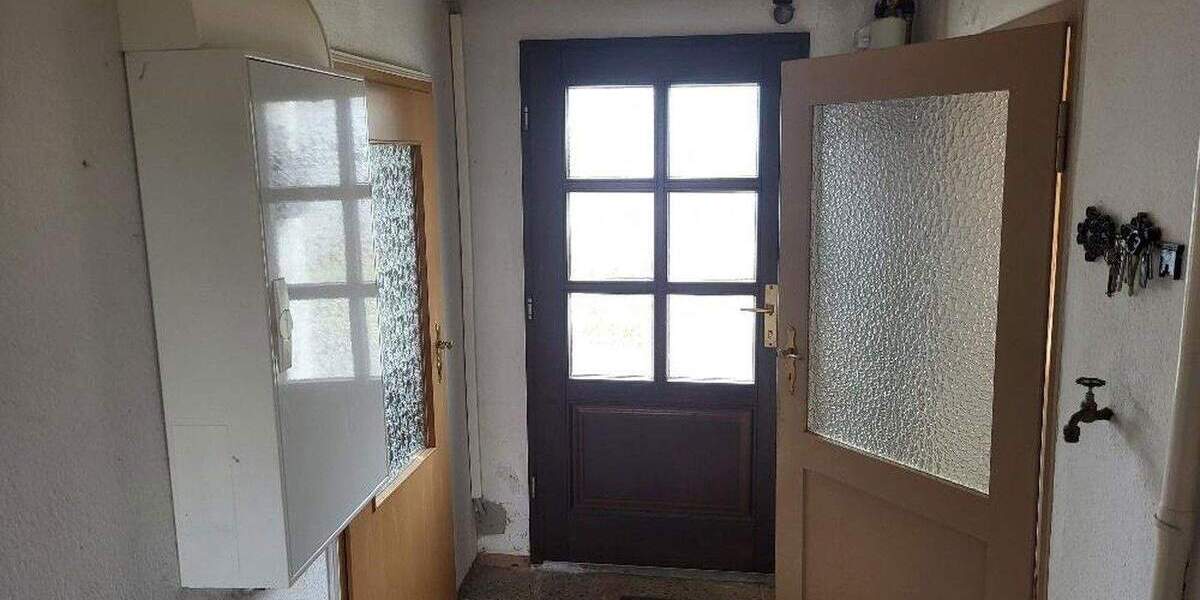 Einfamilienhaus Lengenfeld - 3 Zimmer, 90 m&sup2;, 30.000&euro; | Angebot:25670679