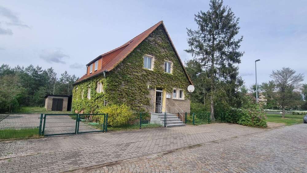 Einfamilienhaus Viereck / ETS ETS - 9 Zimmer, 180 m&sup2;, 145.000&euro; | Angebot:24339372