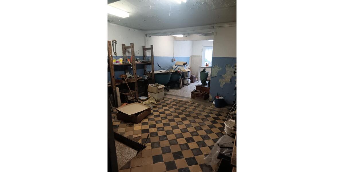 Mehrfamilienhaus, Wohnhaus Sangerhausen - 8 Zimmer, 200 m&sup2;, 60.000&euro; | Angebot:26310540