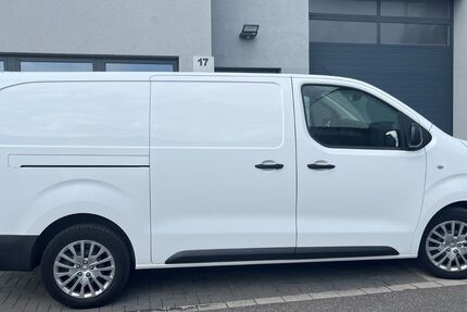 Opel Vivaro 54.000 km 19.199 &euro; Hilden 40723