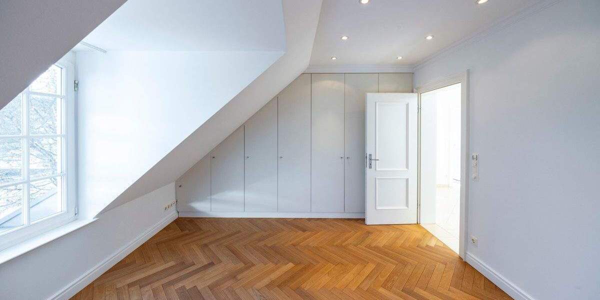 Doppelhaushälfte Meerbusch / Büderich Büderich - 7 Zimmer, 289 m&sup2;, 8.500&euro; | Angebot:23130337