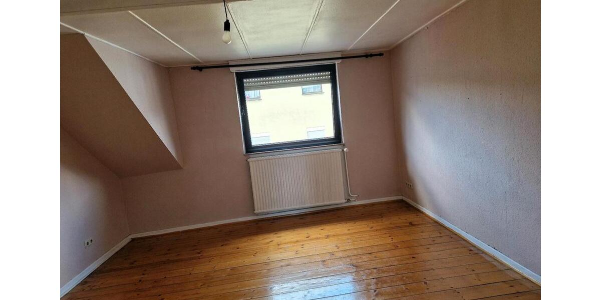 Einfamilienhaus Saarbrücken Dudweiler - 6 Zimmer, 155 m&sup2;, 192.000&euro; | Angebot:27027313
