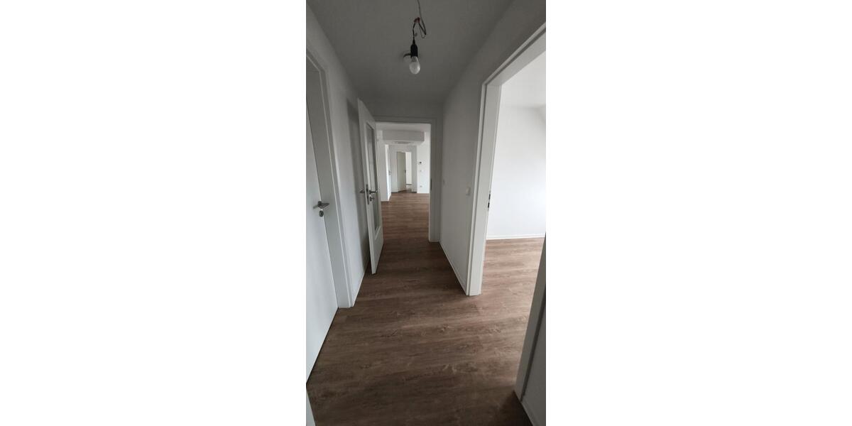 Dachgeschoßwohnung Burg - 3 Zimmer, 89 m&sup2;, 623&euro; | Angebot:26146127