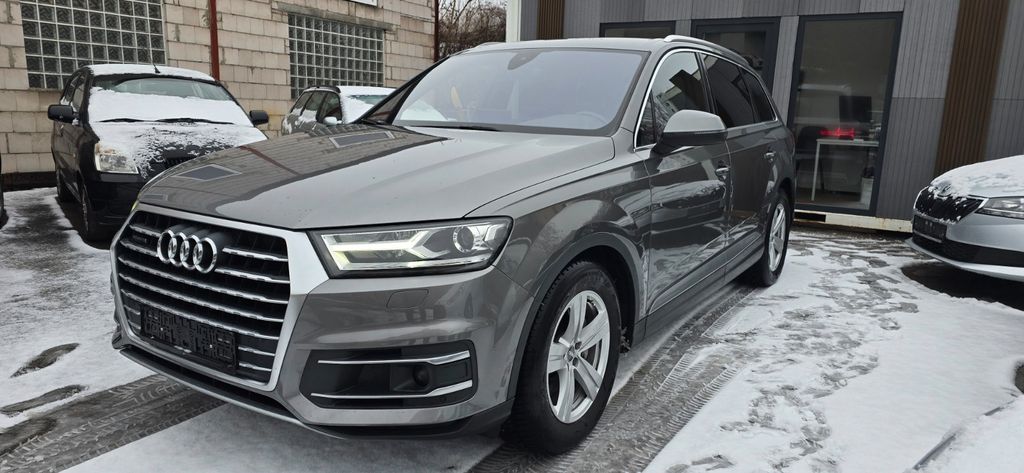 Audi Q7 199.900 km 24.490 € Würzburg 97076