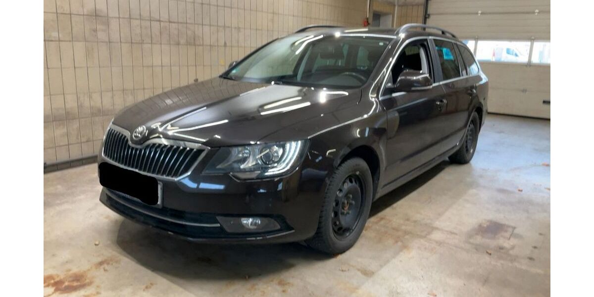 Skoda Superb 130.422 km 4.500 &euro; Dresden 01109