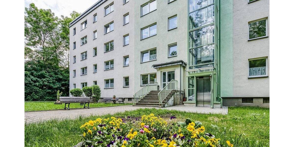 Wohnen mit LIFT - helle, moderne TOP 2-Zimmer-Wohnung ab 01.05.26 mit EBK, Balkon & Loggia 2 zimmer