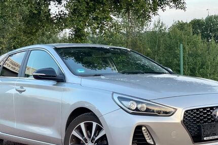 Hyundai i30 100.406 km 8.950 &euro; Neukirchen 09221