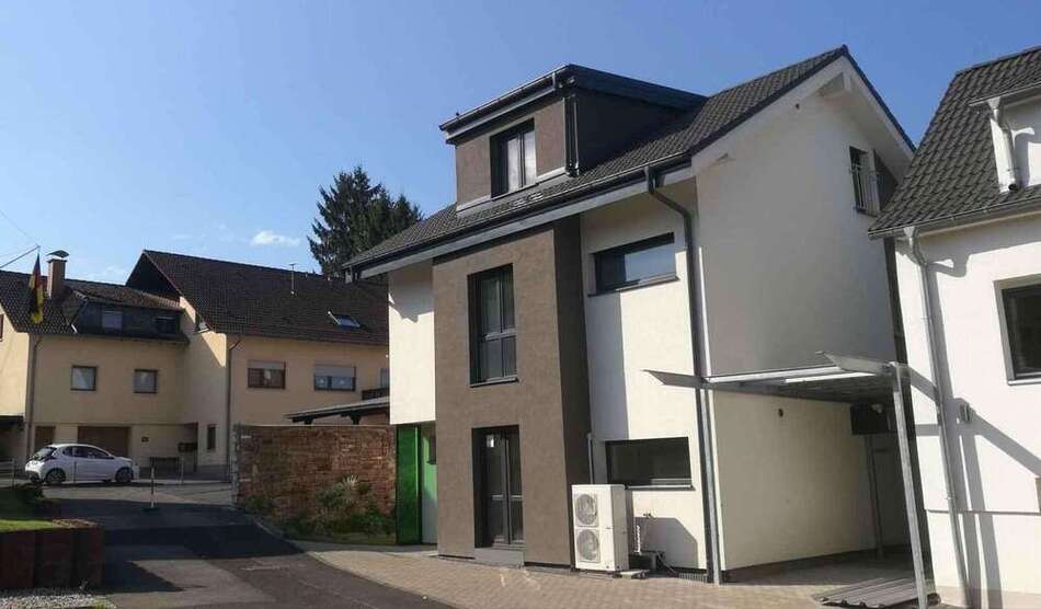 Haus zum Mieten in Wächtersbach Aufenau 1.990 € 160 m²