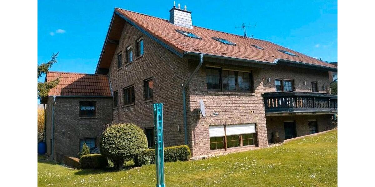 Dachgeschoßwohnung Kall - 4 Zimmer, 98 m&sup2;, 1.050&euro; | Angebot:26149284