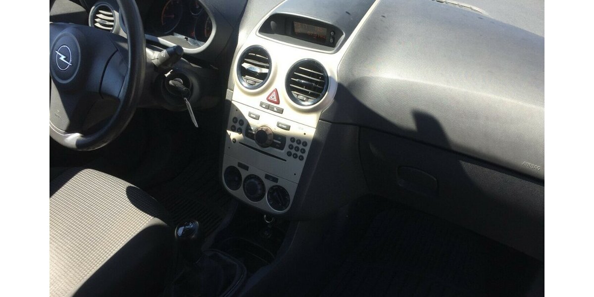 Opel Corsa Basis 129.000 km 1.400 &euro; Himmelkron 95502