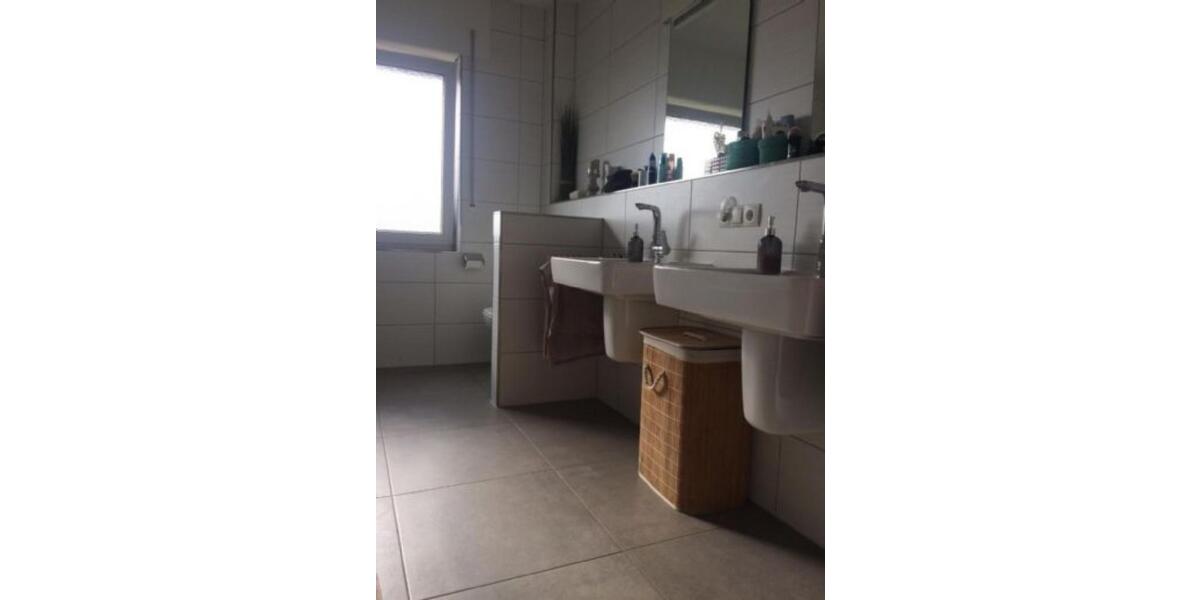 Einfamilienhaus Lastrup - 9 Zimmer, 300 m&sup2;, 1.500&euro; | Angebot:25919593