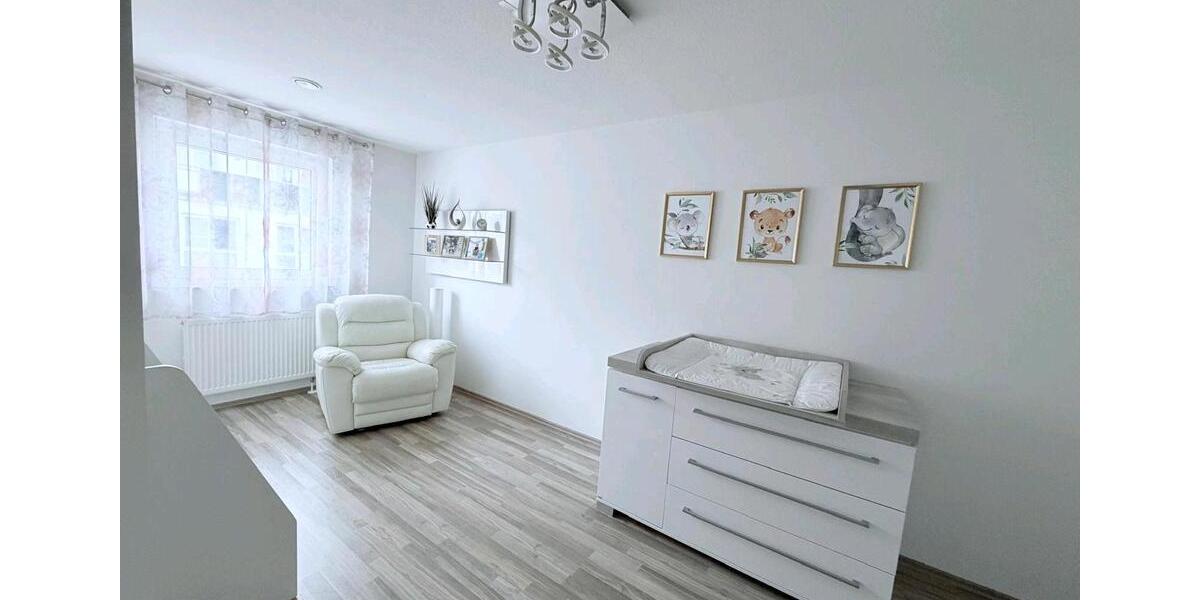 Reihenhaus Adelsdorf - 4 Zimmer, 137 m&sup2;, 540.000&euro; | Angebot:27112121