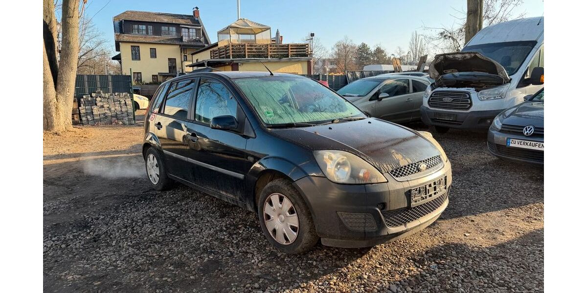 Ford Fiesta 220.000 km 699 &euro; Berlin 12349