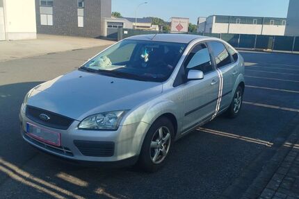 Ford Focus 208.047 km 2.300 € Südlohn 46354