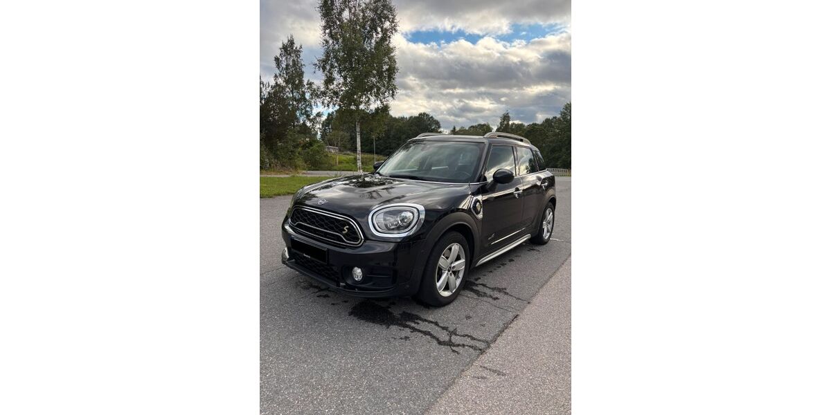 Mini Countryman SE (Cooper) 110.000 km 19.550 &euro; Ingolstadt 85055
