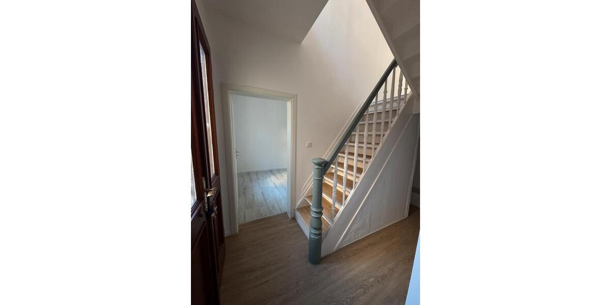 Einfamilienhaus mit Terrasse(WG-geeignet) 5 zimmer