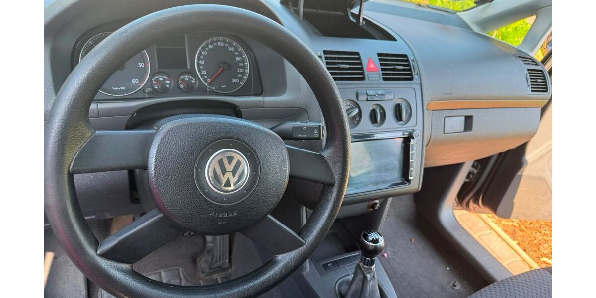 VW Touran 295.500 km 4.000 &euro; Krummhörn 26736