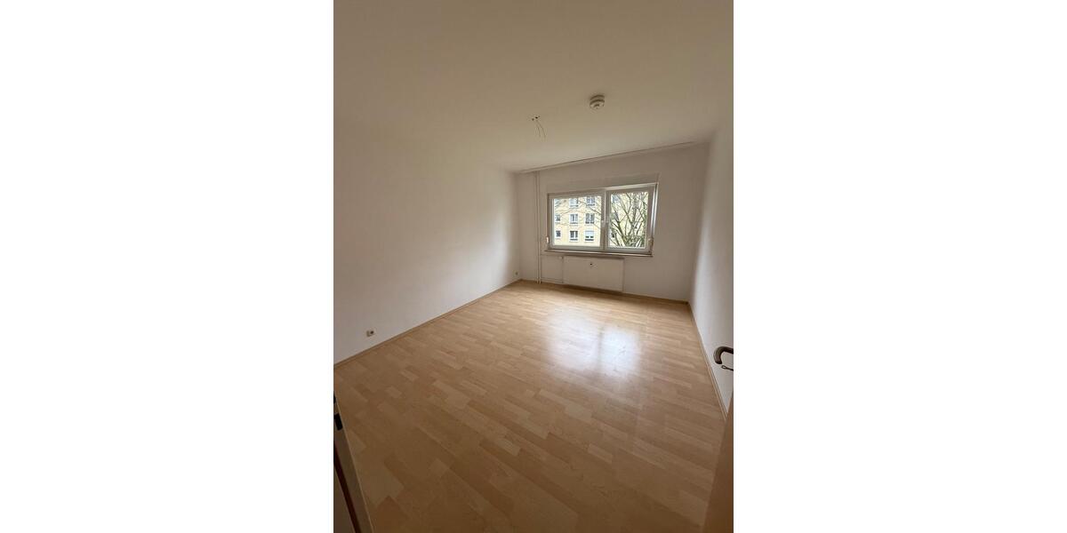 Etagenwohnung Bischofsheim - 3 Zimmer, 62 m&sup2;, 225.000&euro; | Angebot:26225531
