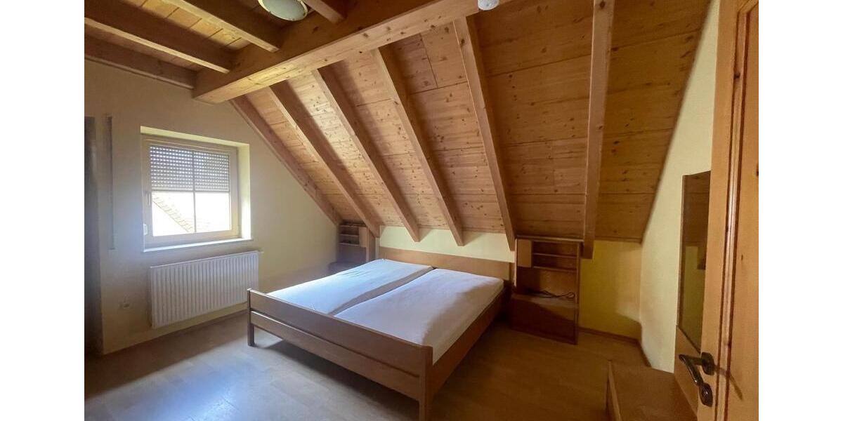 Etagenwohnung Röttenbach - 4 Zimmer, 110 m&sup2;, 1.100&euro; | Angebot:25512581