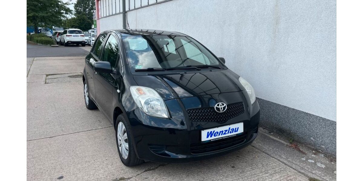 Toyota Yaris 167.000 km 3.000 &euro; Magdeburg 39128