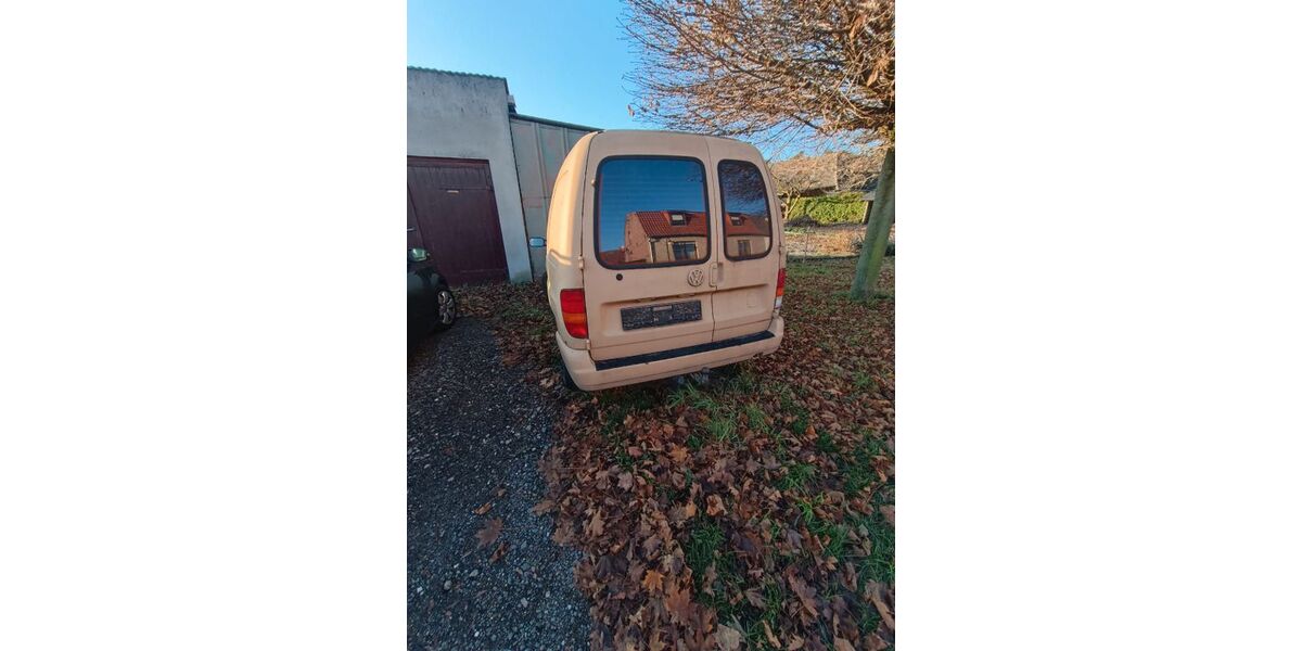 VW Caddy 140.814 km 2.000 &euro; Oranienbaum-Wörlitz 06785