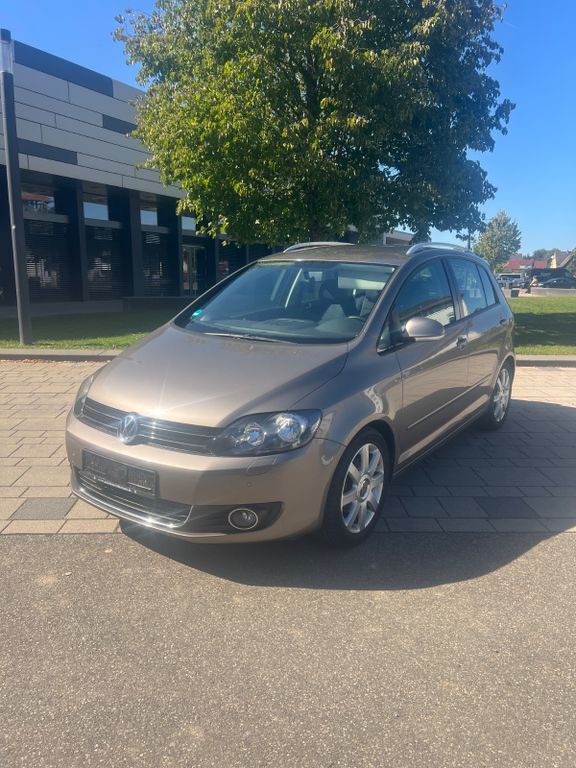 VW Golf 118.000 km 5.499 € Massenbachhausen 74252