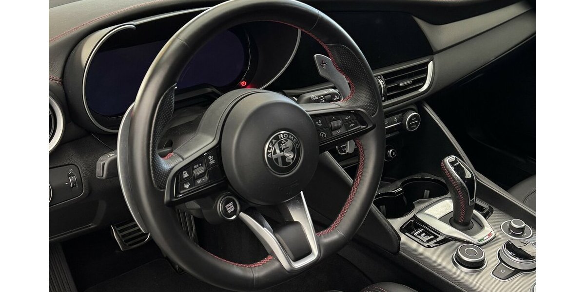 Alfa Romeo Giulia 2.0 Competizione Q4 Turbo CarPlay Kamera 9.970 km 41.220 &euro; Lich 35423