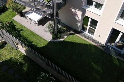 Provisionsfrei: 4 Zimmer Wohnung mit EBK + TG im Zentrum
