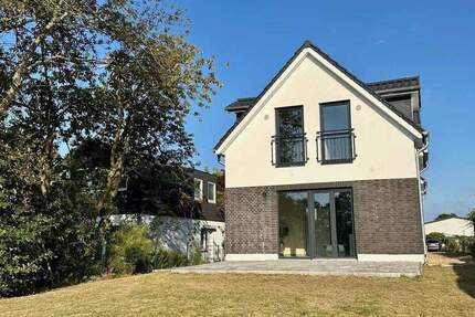 Attraktive Doppelhaushälfte zum Erstbezug: KfW55-Standard, große Terrasse und sonniger Garten 4 zimmer