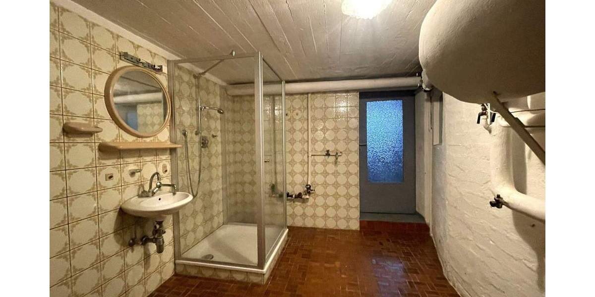 Charmantes Reihenmittelhaus mit Potential in guter Lage 3 zimmer