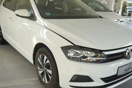 VW Polo 24.490 km 14.950 € Berlin 12355