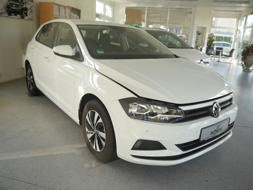 VW Polo 24.490 km 14.950 € Berlin 12355