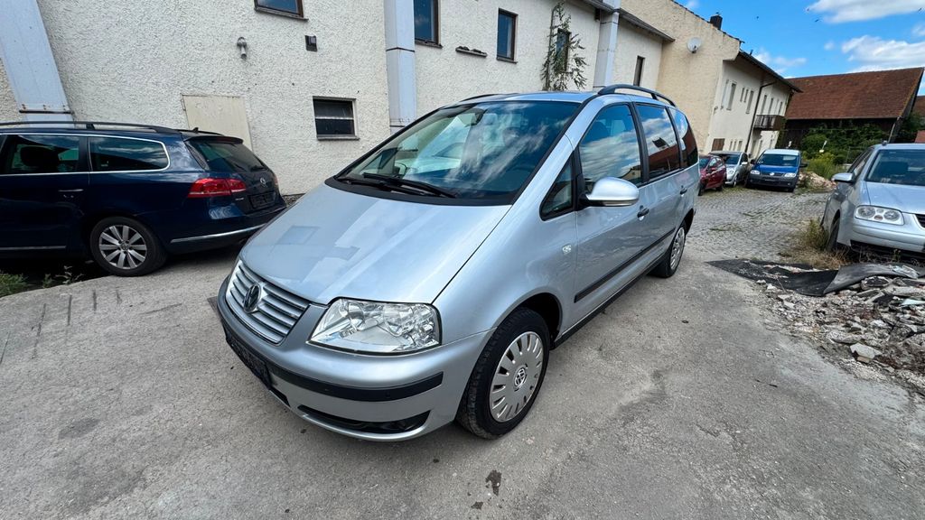 VW Sharan 231.000 km 2.699 &euro; Regensburg 93055