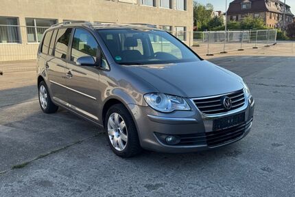 VW Touran 183.000 km 4.399 &euro; Mühlacker 75417
