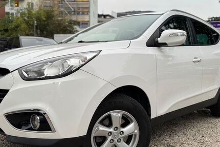 Hyundai ix35 110.000 km 7.450 € Köln 50674