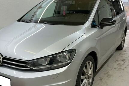 VW Touran 108.000 km 17.490 &euro; Oberwinter 53424