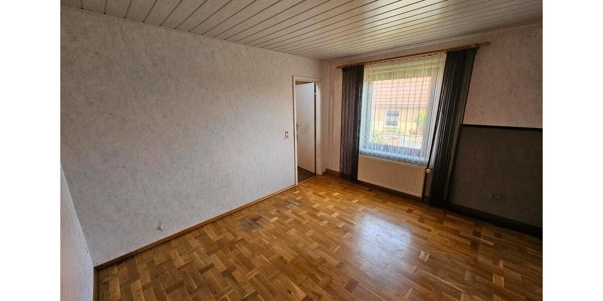 Doppelhaushälfte Freital - 6 Zimmer, 140 m&sup2;, 310.000&euro; | Angebot:27113705