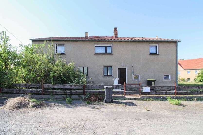 Haus zum Kaufen in Demitz-Thumitz 99.900 € 217.28 m²