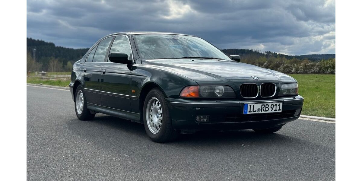 BMW 523 242.000 km 2.400 &euro; Geratal 99331