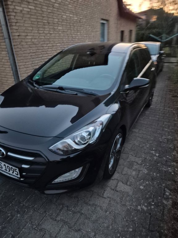 i30