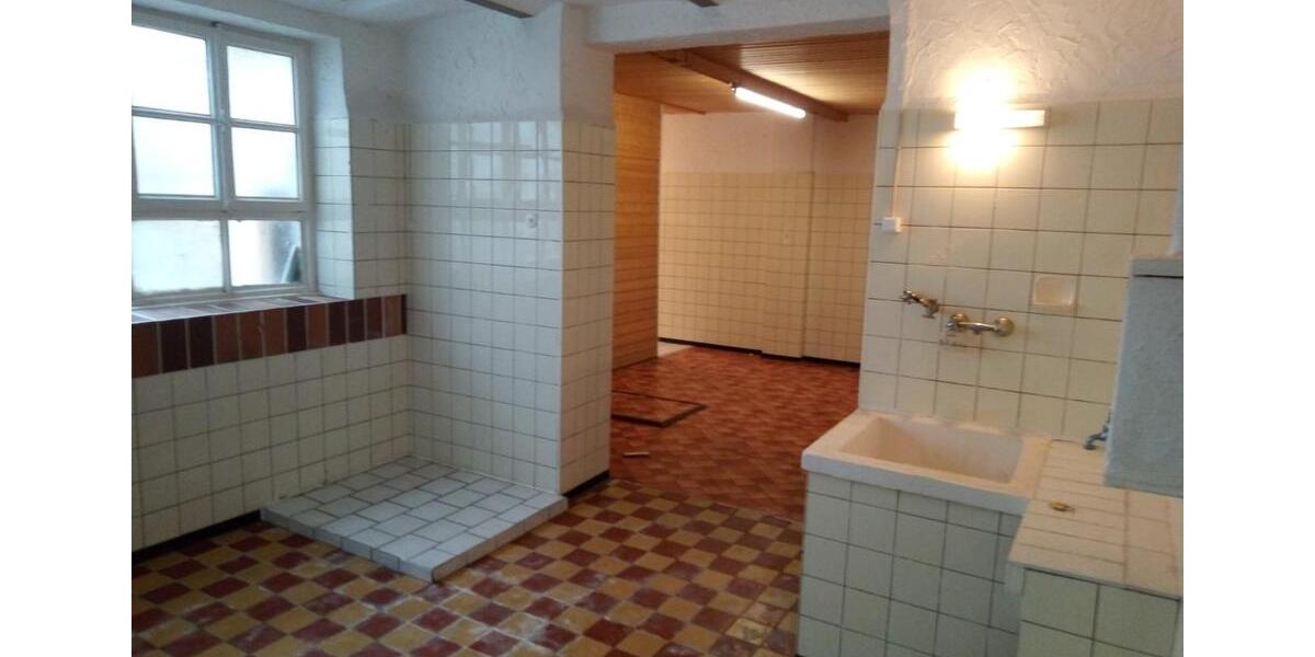 Mehrfamilienhaus, Wohnhaus Bendorf - 13 Zimmer, 180 m&sup2;, 149.000&euro; | Angebot:23681279