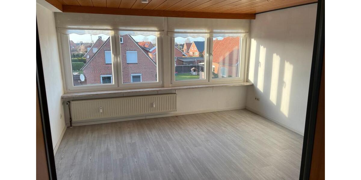 Dachgeschoßwohnung Drochtersen - 5 Zimmer, 110 m&sup2;, 1.400&euro; | Angebot:25992616