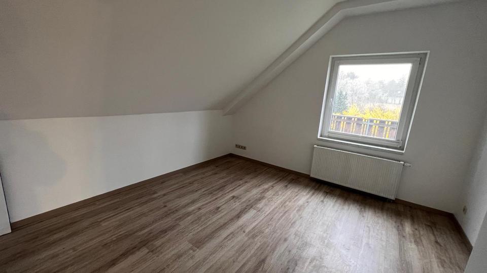 Großzügiges Einfamilienhaus mieten Siebenlehn mit Einliegerwohnung in Alleinlage 7 zimmer