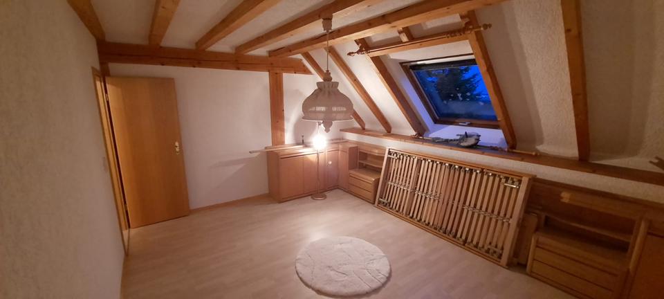 Dachgeschoßwohnung Blieskastel - 4.5 Zimmer, 120 m&sup2;, 750&euro; | Angebot:26665692