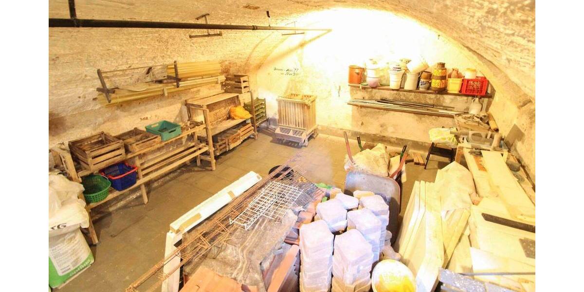 Mehrfamilienhaus, Wohnhaus Stuttgart Heumaden - 9 Zimmer, 398.000&euro; | Angebot:26244753