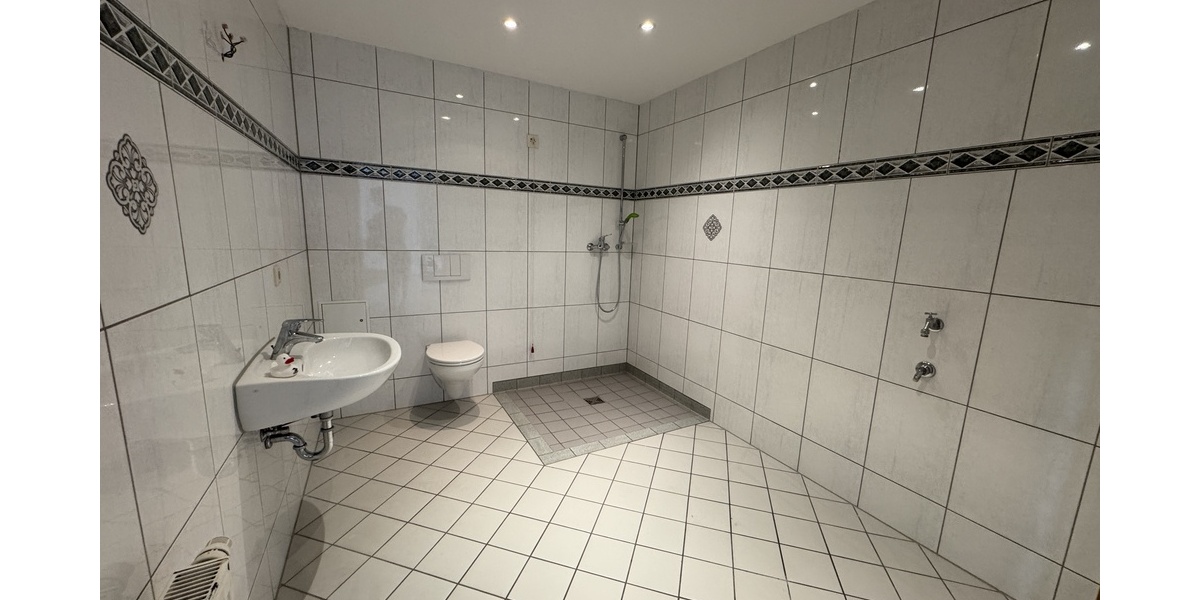 Altersgerechte & ruhig gelegene 1 Zimmer Whg. m. Balkon & Aufzug (WE16) - Dachgeschoßwohnung Gera Ostviertel | Angebot:26882324