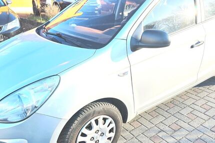 Hyundai i20 98.500 km 1.890 &euro; Chemnitz 09114