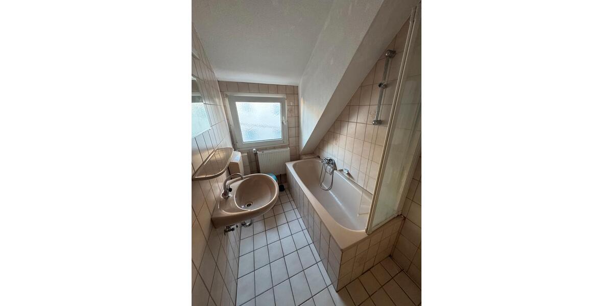 Dachgeschoßwohnung Remscheid Lüttringhausen - 2 Zimmer, 50 m&sup2;, 360&euro; | Angebot:26405952