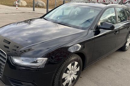 Audi A4 157.000 km 10.450 &euro; München 81541